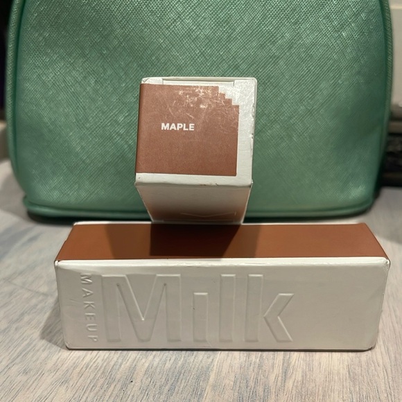 MILK MAKEUP Flex Foundation Stick shade(MAPLE) - Picture 1 of 4